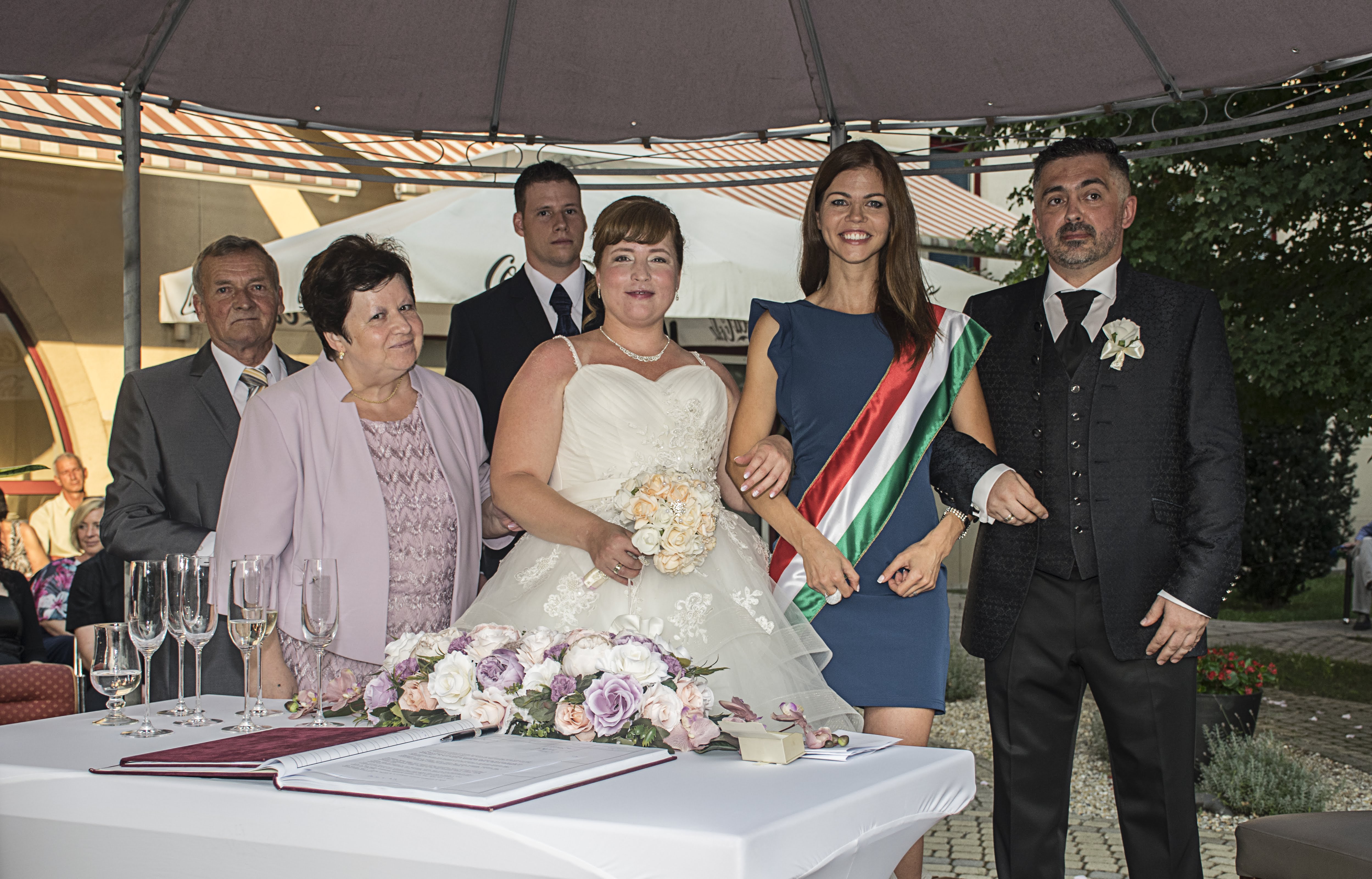 szertartasvezetoeskuvoiceremoniavezeto