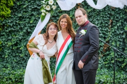 Zsidó Esküvő | Axelle és Endre esküvői szertartása | Magyar-angol nyevlvű Szertartásvezetés és koordináció | Békástó Panzió Diósjenő